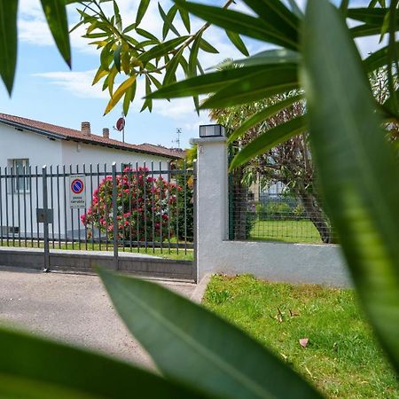 Casa Vacanza Acqua Dolce Maccagno Exteriör bild