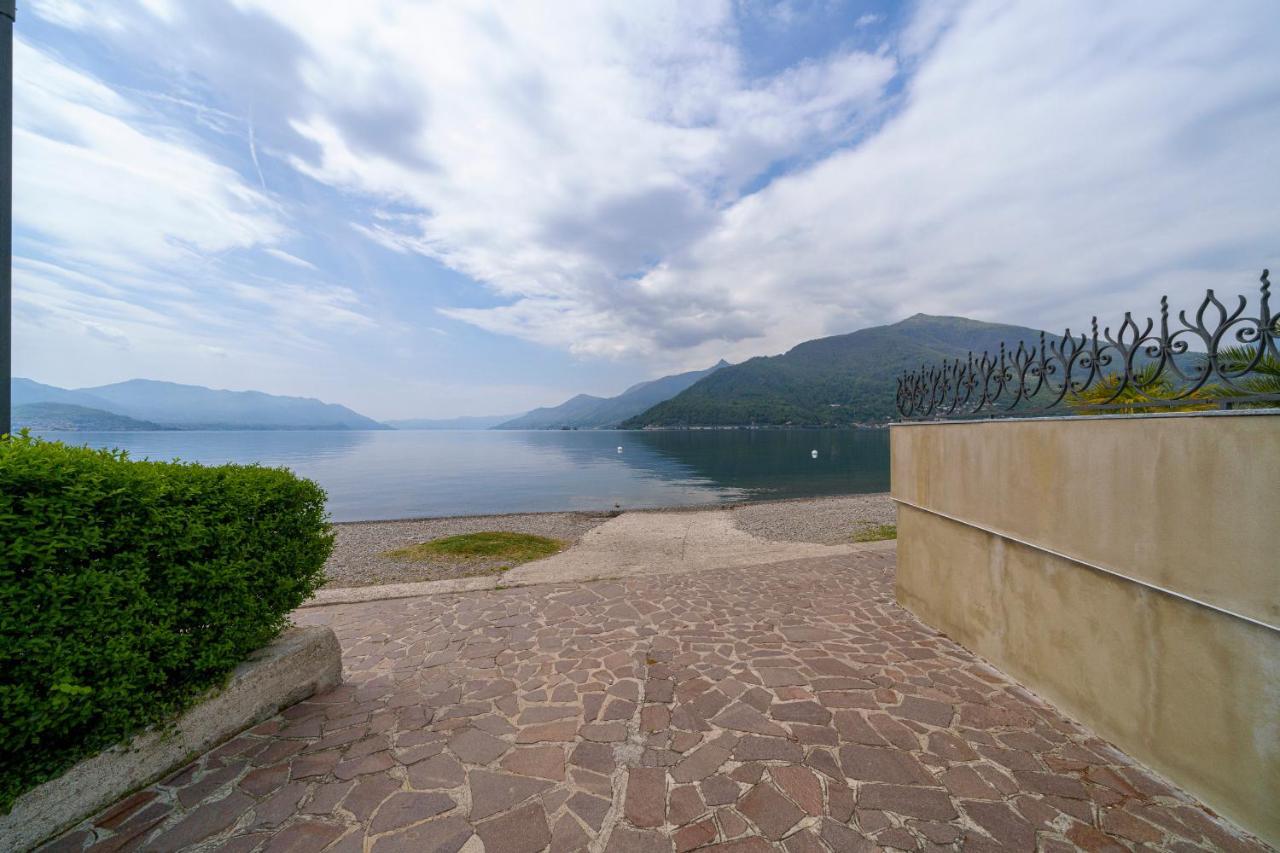 Casa Vacanza Acqua Dolce Maccagno Exteriör bild