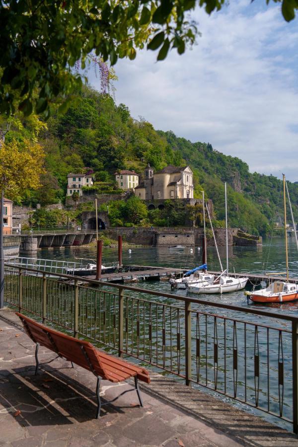 Casa Vacanza Acqua Dolce Maccagno Exteriör bild