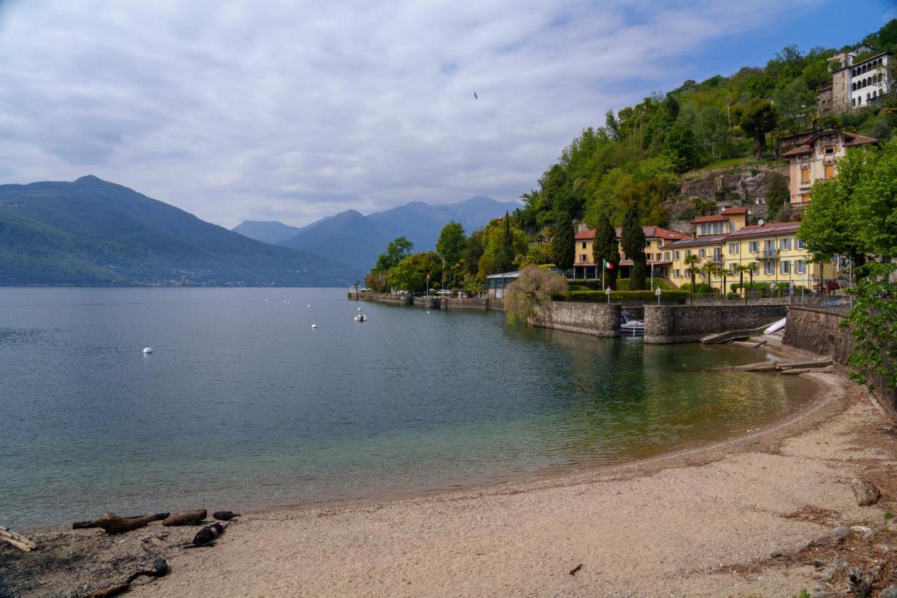 Casa Vacanza Acqua Dolce Maccagno Exteriör bild