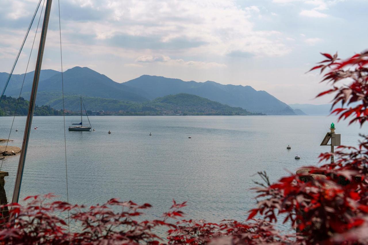Casa Vacanza Acqua Dolce Maccagno Exteriör bild